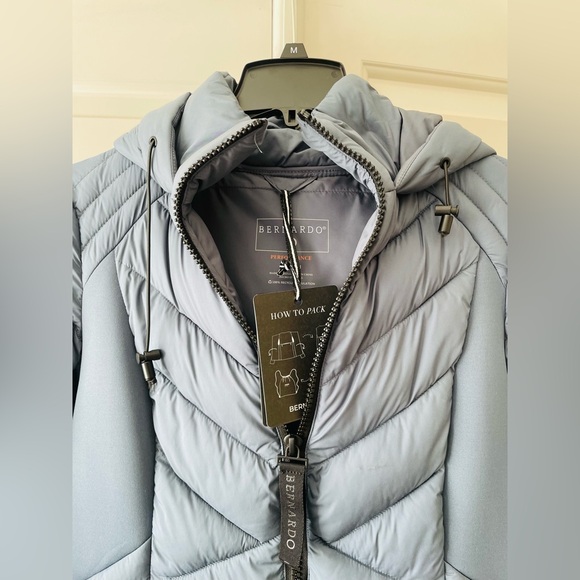 Bernardo NWT Women’s Puffer Coat Jacket Blue Medium - Picture 6 of 8